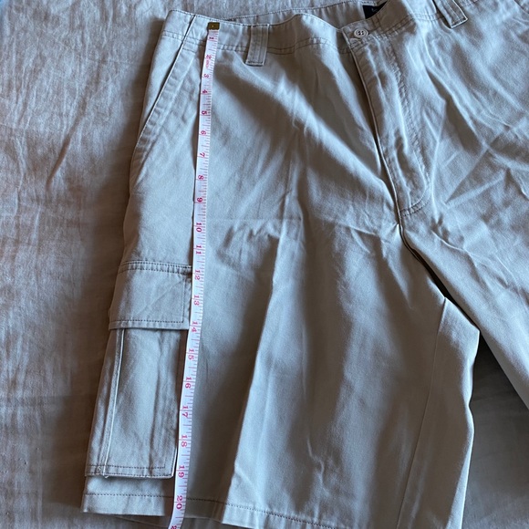 Khaki Dockers shorts - Picture 5 of 7